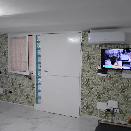 John's Place - Flat In - My Place *
